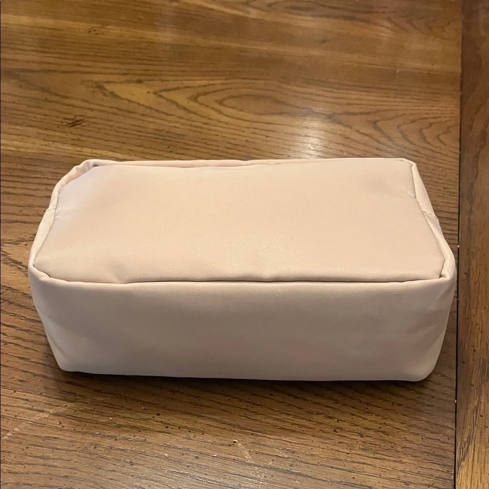 Gloss & Glo Beige‎ Makeup Bag